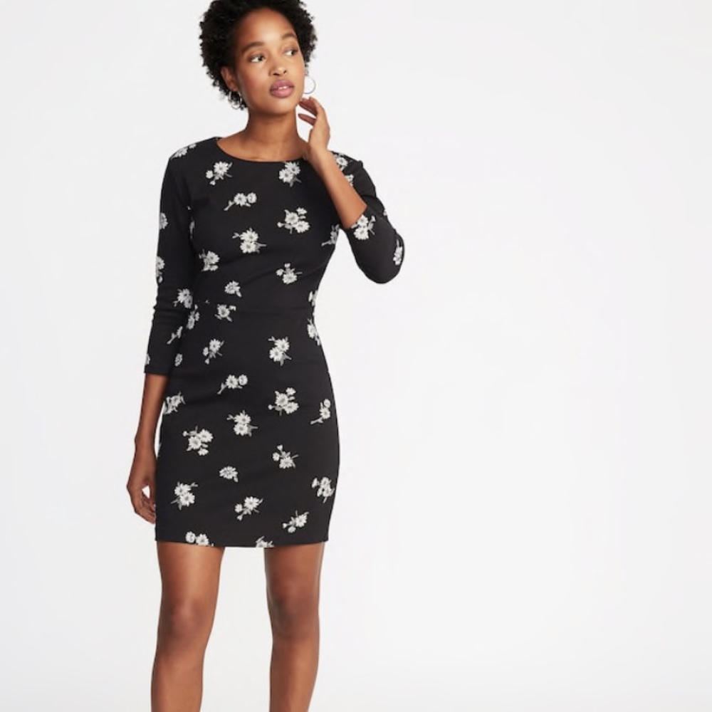 Old Navy Black Scoop Neck Dress with White Daisies - Picture 7 of 8